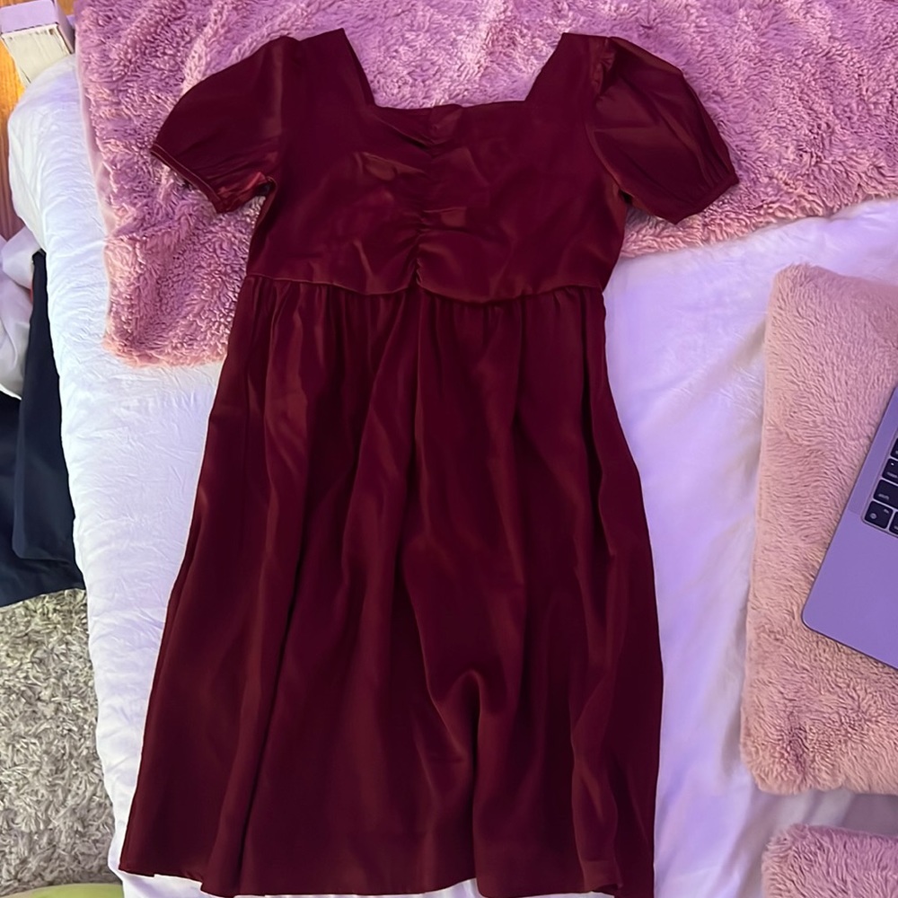 maroon dress-kids large-porch pickup available-never been worn-got a size to big